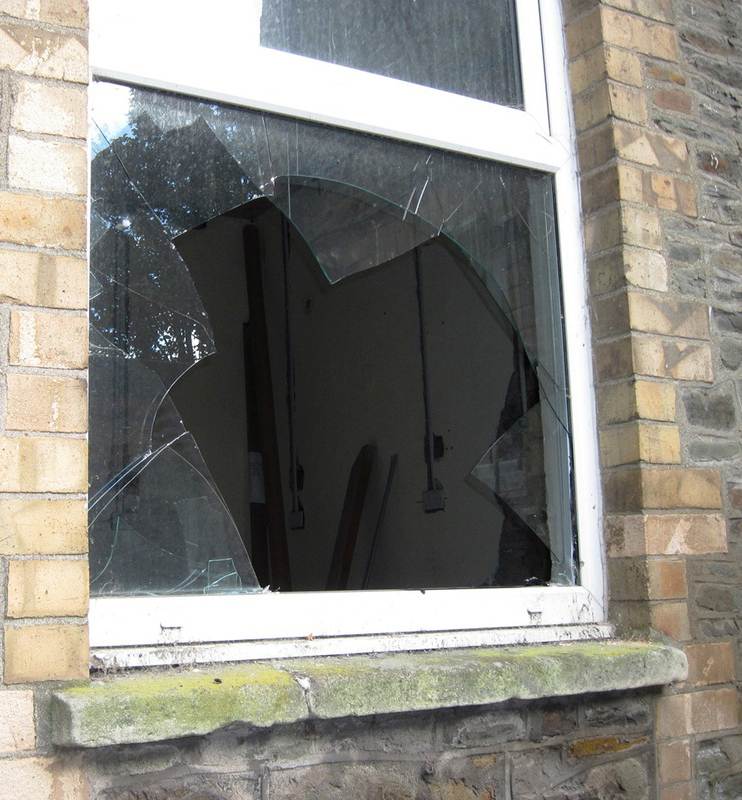 broken cracked window